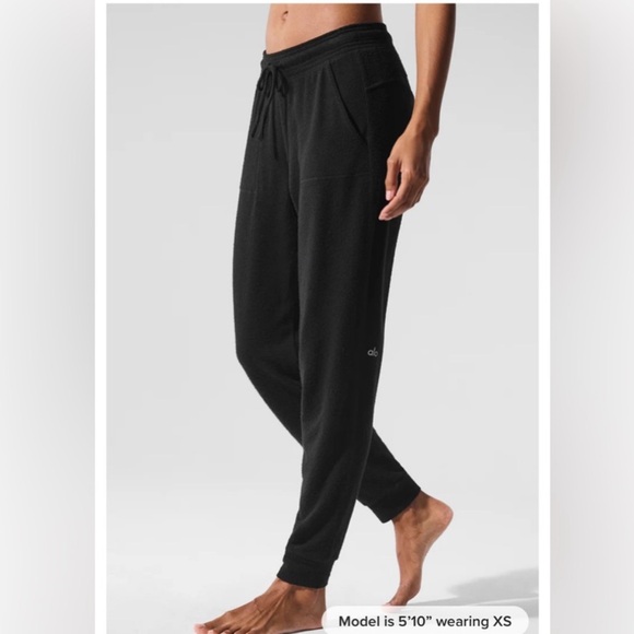 ALO Yoga Pants - Alo Yoga Soho Sweatpants Sz S
